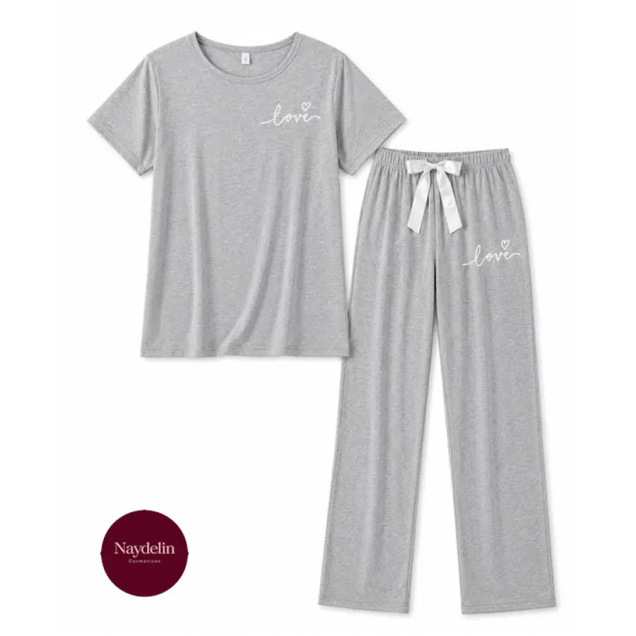 Pijama color gris claro talla L